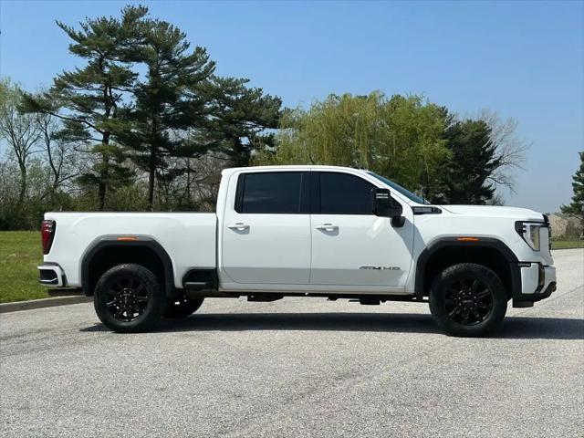 2024 GMC Sierra 2500HD 4WD Crew Cab Standard Bed AT4