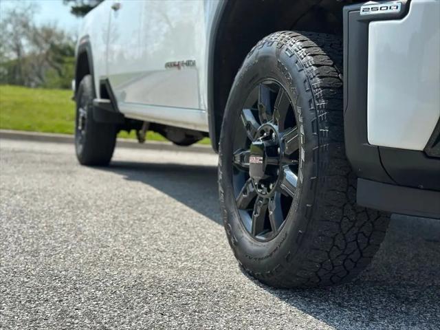 2024 GMC Sierra 2500HD 4WD Crew Cab Standard Bed AT4