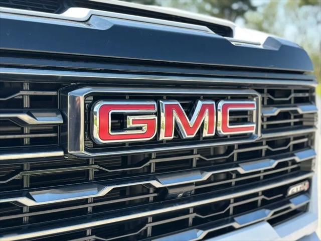 2024 GMC Sierra 2500HD 4WD Crew Cab Standard Bed AT4