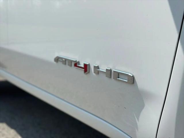 2024 GMC Sierra 2500HD 4WD Crew Cab Standard Bed AT4