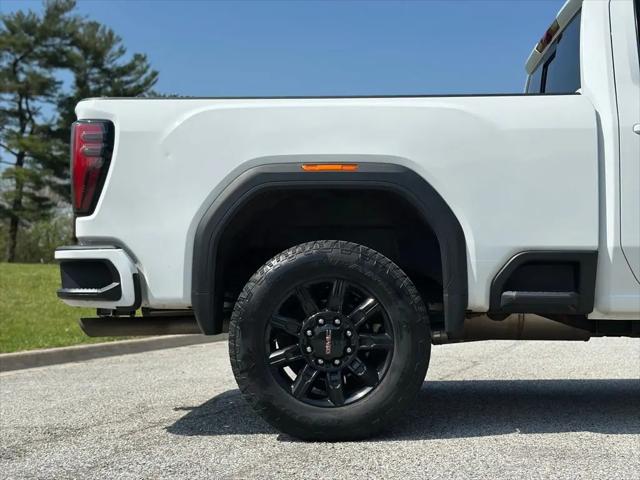 2024 GMC Sierra 2500HD 4WD Crew Cab Standard Bed AT4