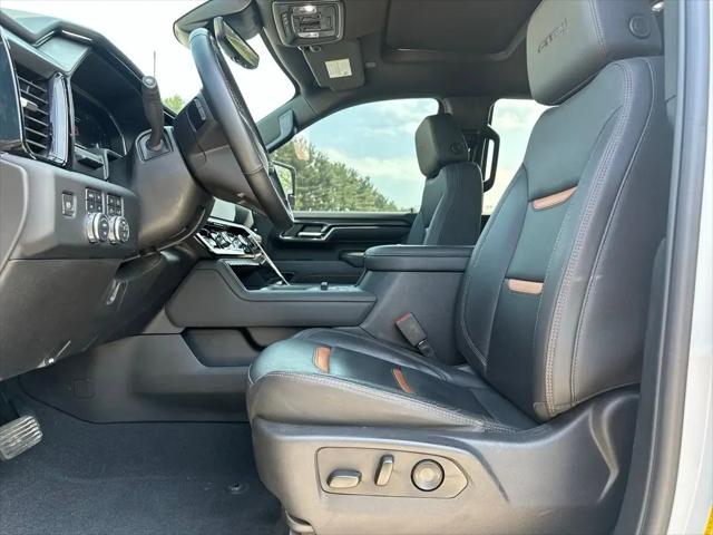 2024 GMC Sierra 2500HD 4WD Crew Cab Standard Bed AT4