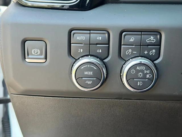 2024 GMC Sierra 2500HD 4WD Crew Cab Standard Bed AT4