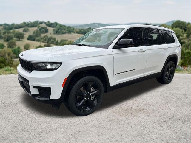 2023 Jeep Grand Cherokee L Altitude 4x2