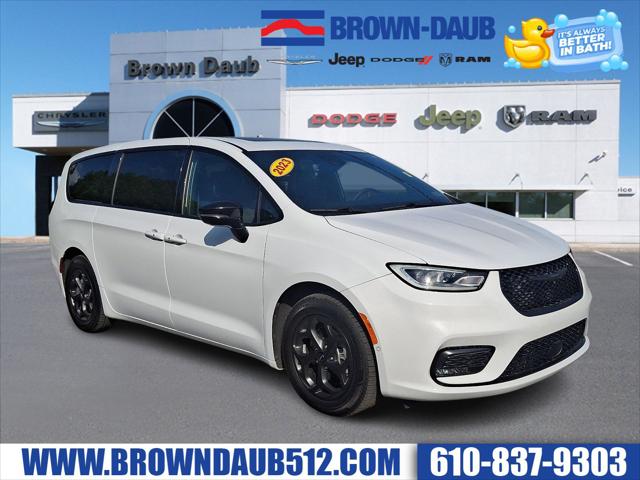 2023 Chrysler Pacifica Hybrid Limited for sale in Bath, PA
