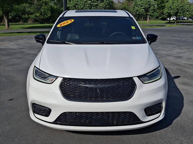 2023 Chrysler Pacifica Hybrid Limited