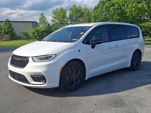 2023 Chrysler Pacifica Hybrid Limited
