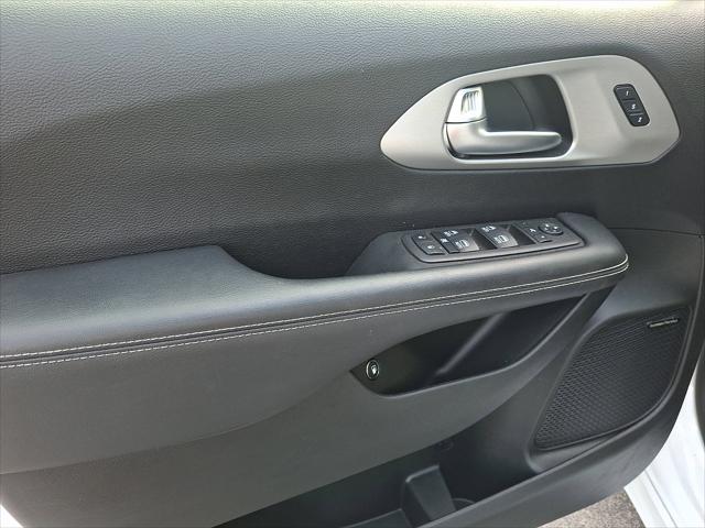 2023 Chrysler Pacifica Hybrid Limited