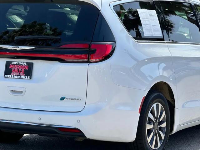 2023 Chrysler Pacifica Hybrid Touring L