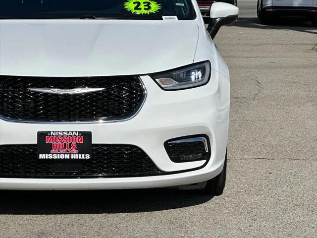 2023 Chrysler Pacifica Hybrid Touring L
