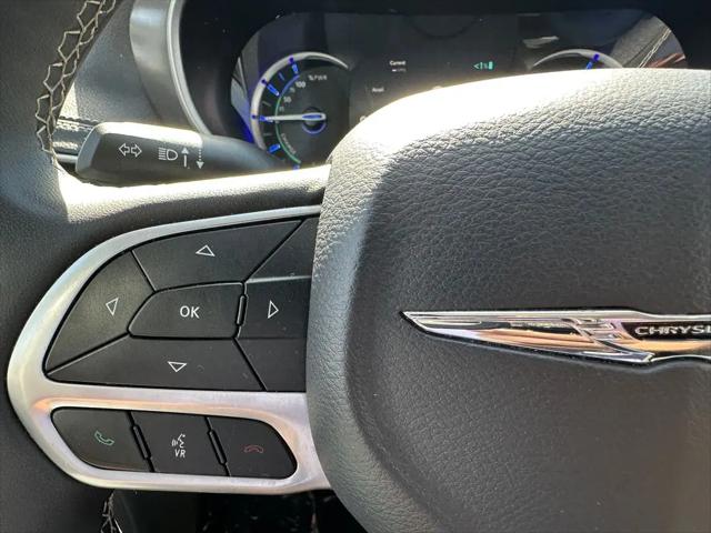 2023 Chrysler Pacifica Hybrid Touring L
