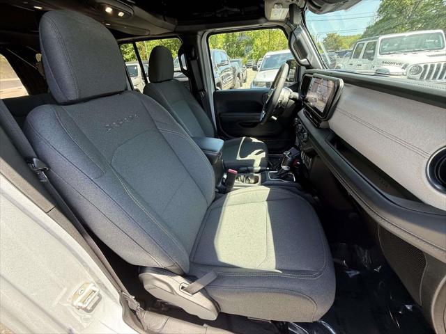2024 Jeep Wrangler 4-Door Sahara 4x4