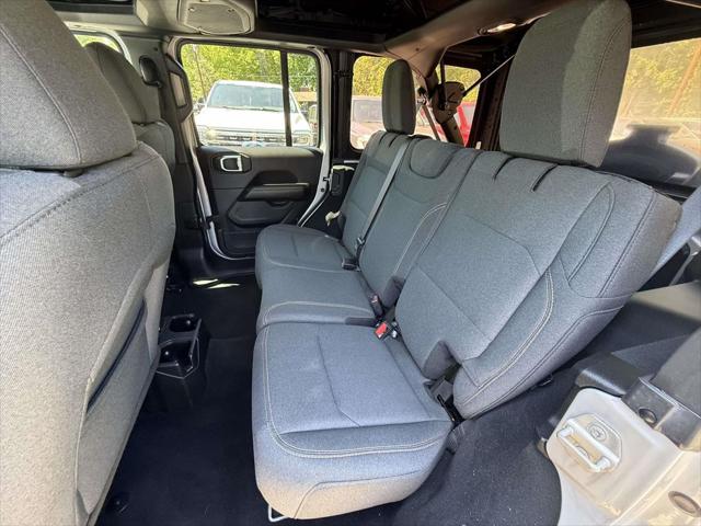 2024 Jeep Wrangler 4-Door Sahara 4x4