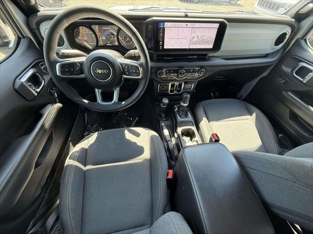 2024 Jeep Wrangler 4-Door Sahara 4x4