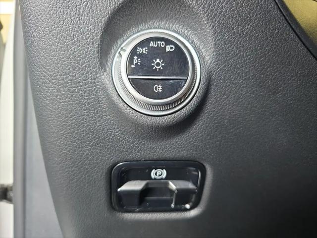 2025 Mercedes-Benz C-CLASS C 300 C 300