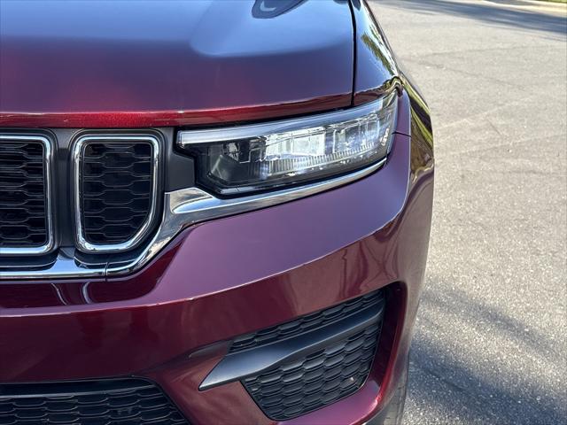 2025 Jeep Grand Cherokee Laredo X 4x4