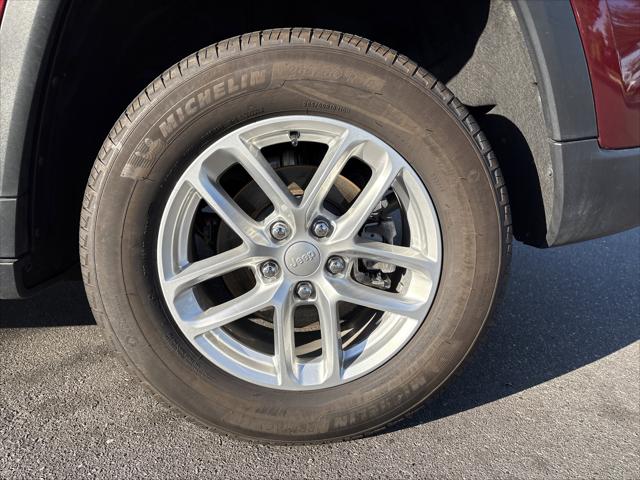 2025 Jeep Grand Cherokee Laredo X 4x4