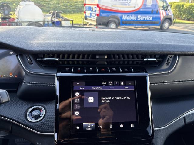 2025 Jeep Grand Cherokee Laredo X 4x4
