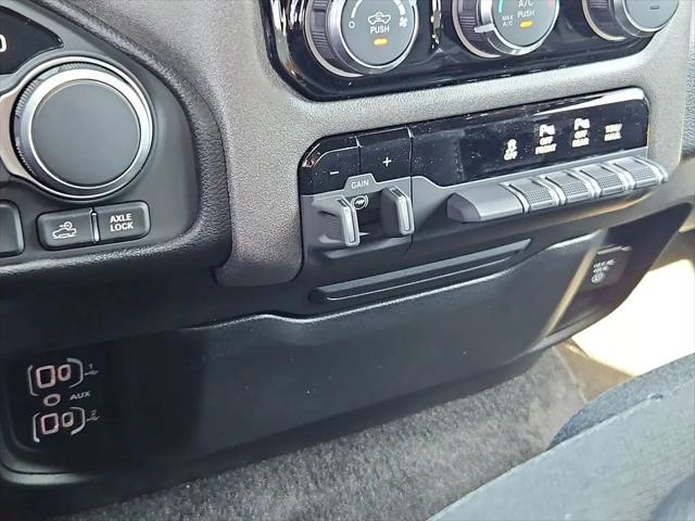2026 Ram 1500 Warlock Crew Cab 4x4 5'7" Box