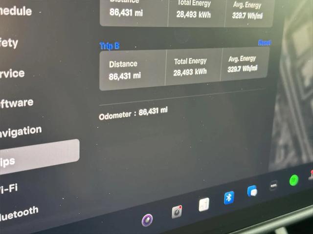 2023 Tesla Model X Standard Range