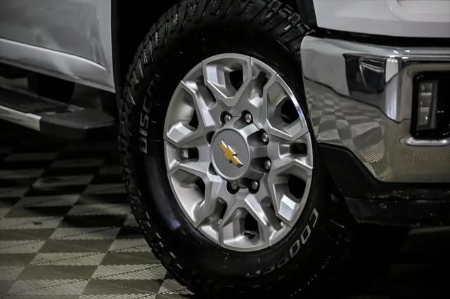 2025 Chevrolet Silverado 2500HD 4WD Crew Cab Standard Bed LT