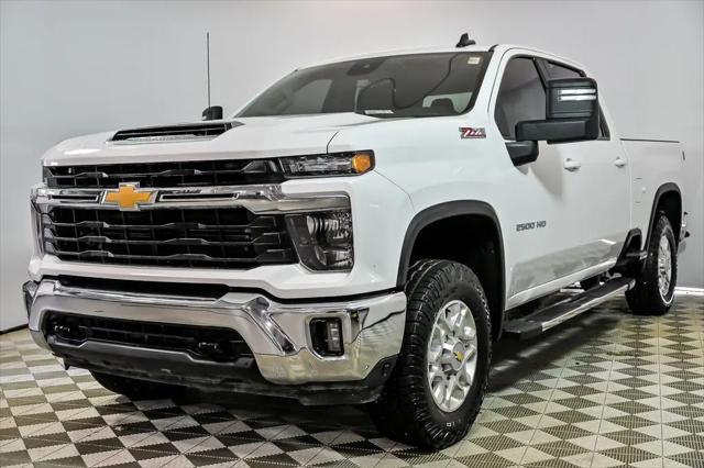 2025 Chevrolet Silverado 2500HD 4WD Crew Cab Standard Bed LT