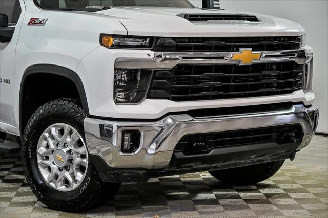 2025 Chevrolet Silverado 2500HD 4WD Crew Cab Standard Bed LT