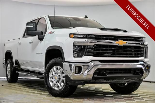 2025 Chevrolet Silverado 2500HD 4WD Crew Cab Standard Bed LT for sale in St Charles, IL