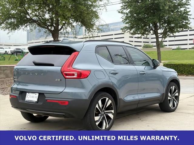 2023 Volvo XC40 B5 Plus Dark Theme