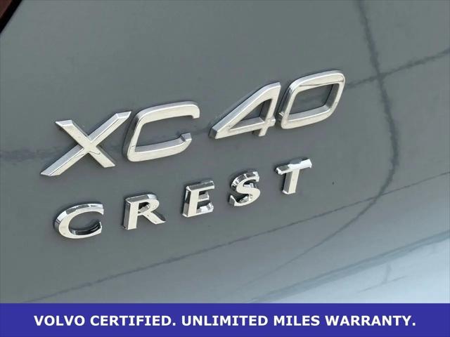 2023 Volvo XC40 B5 Plus Dark Theme