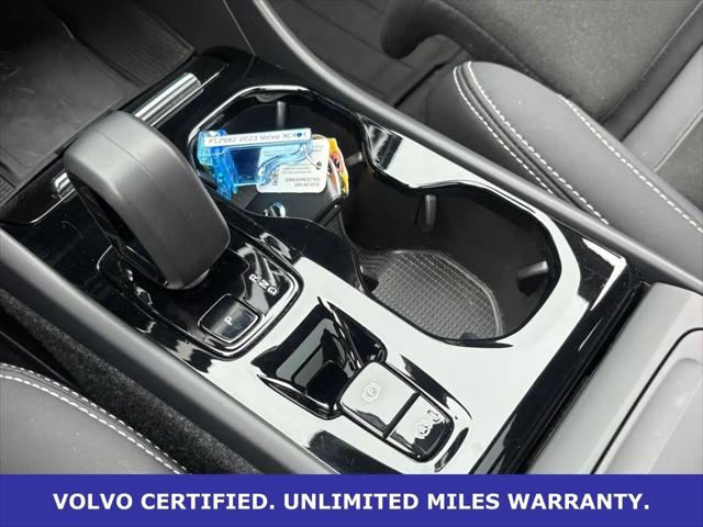 2023 Volvo XC40 B5 Plus Dark Theme
