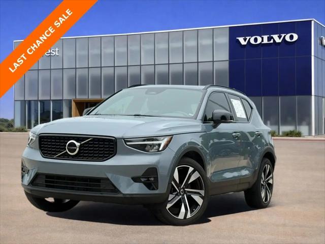 2023 Volvo XC40 B5 Plus Dark Theme for sale in Frisco, TX