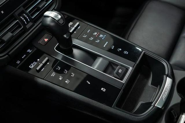 2023 Porsche Macan T