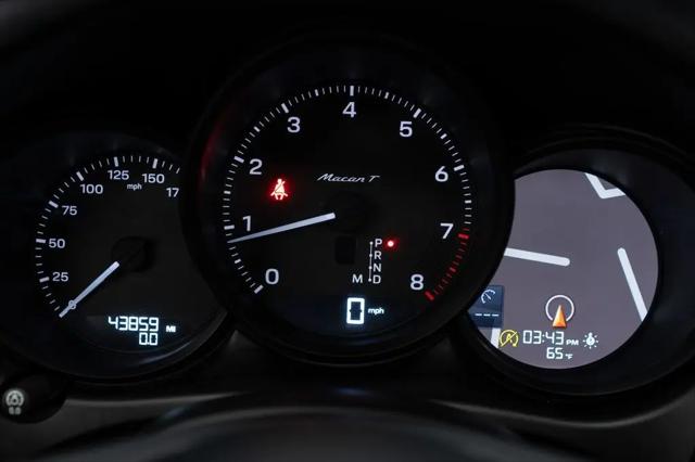 2023 Porsche Macan T