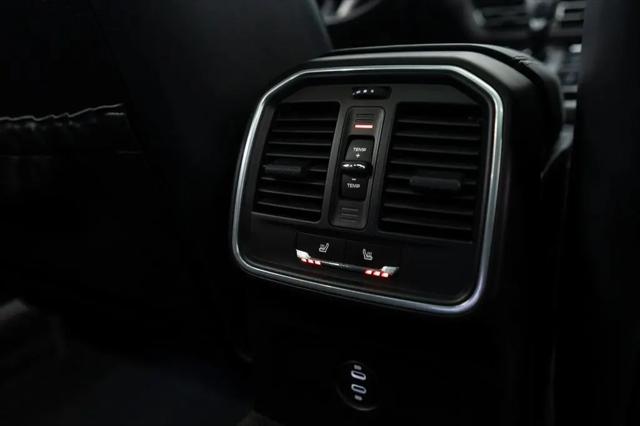 2023 Porsche Macan T