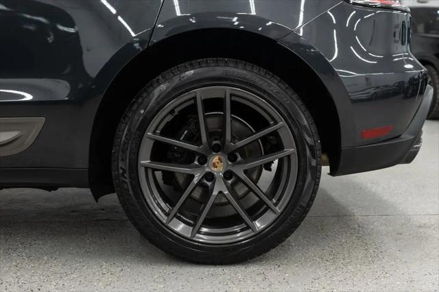 2023 Porsche Macan T