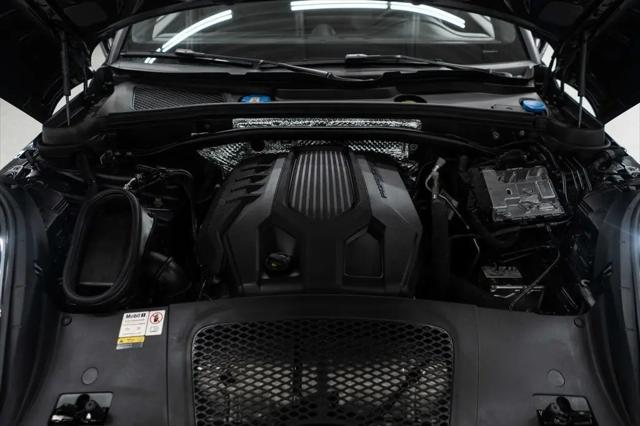 2023 Porsche Macan T
