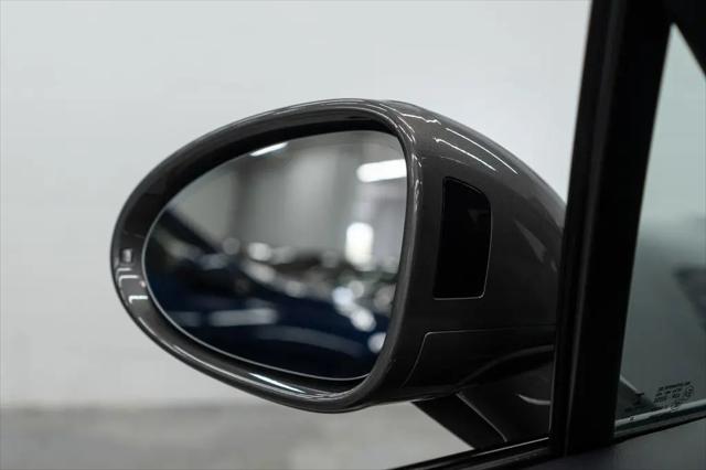 2023 Porsche Macan T