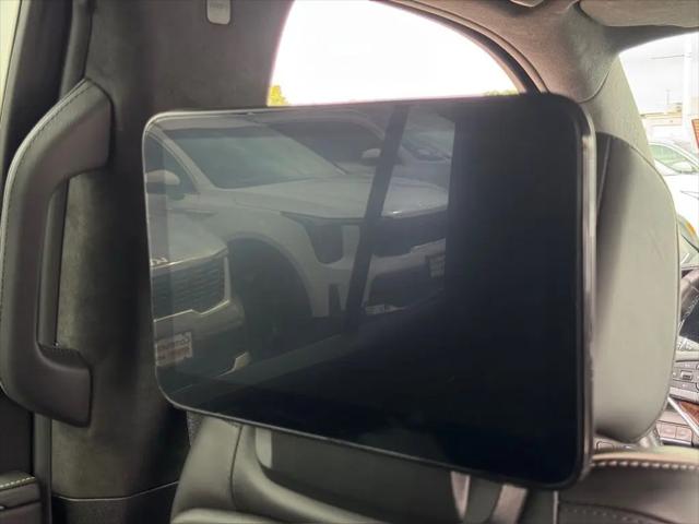 2023 Cadillac Escalade 4WD Sport Platinum