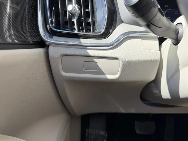 2025 Volvo S60 B5 Plus