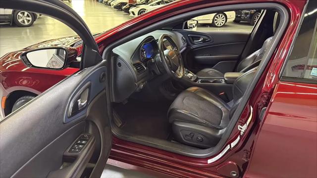 2015 Chrysler 200 S