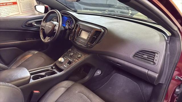 2015 Chrysler 200 S