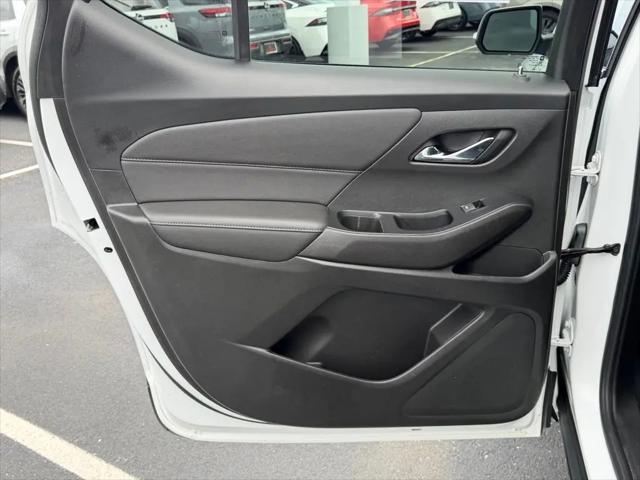 2023 Chevrolet Traverse FWD LT Cloth