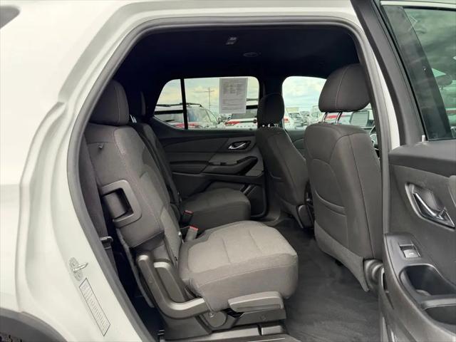 2023 Chevrolet Traverse FWD LT Cloth