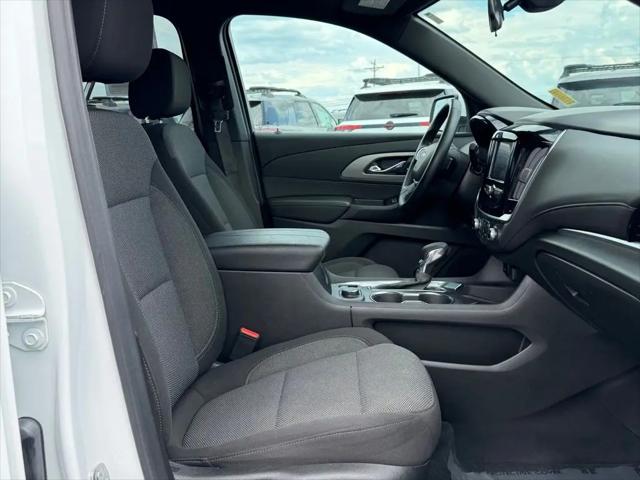 2023 Chevrolet Traverse FWD LT Cloth