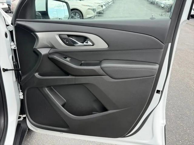 2023 Chevrolet Traverse FWD LT Cloth
