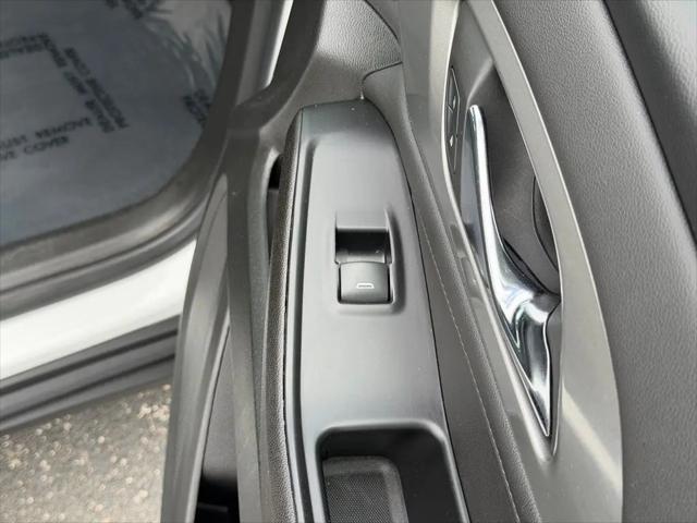 2023 Chevrolet Traverse FWD LT Cloth