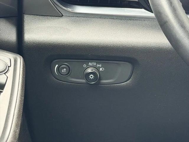2023 Chevrolet Traverse FWD LT Cloth