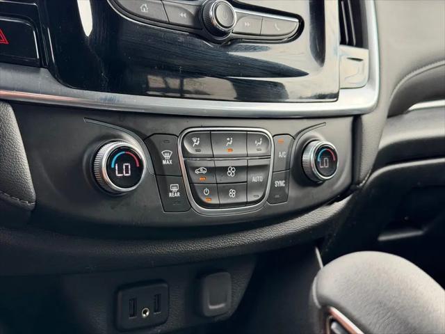 2023 Chevrolet Traverse FWD LT Cloth