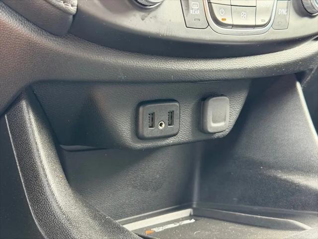 2023 Chevrolet Traverse FWD LT Cloth